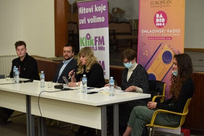 tribina-gde-su-nestali-mladi-klik-fm