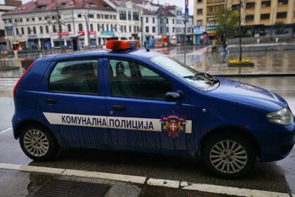 komunalna-policija-vozilo