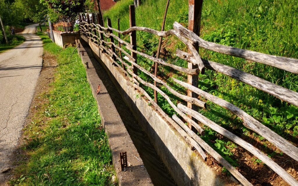 trnavska-reka-trnava-cacak-izmenjen-tok-zagadjenje-foto-nenad-nesovic-n2-portal (7)