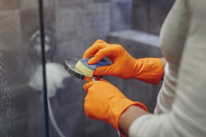 kupatilo-tus-kabina-ciscenje