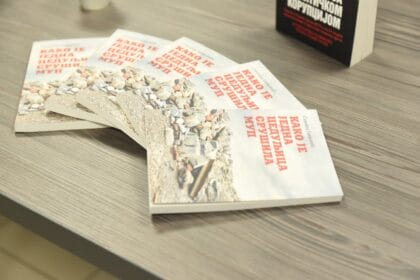 promocija-knjige-kako-je-jedna-ceduljica-srusila-mup (2)