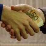 mito-novac-podmicivanje