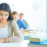 studenti-djaci-pisanje-knjige