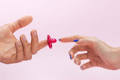 kontracepcija-kondom-muskarac-zena