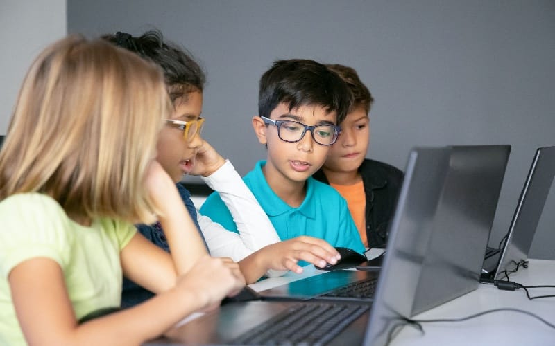 deca-racunari-laptop