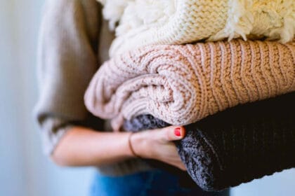 dzemperi-slozeni-u-ruci