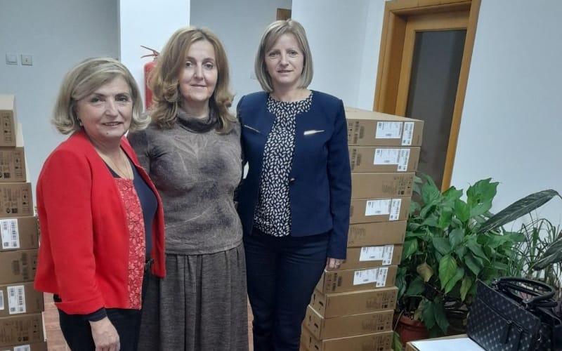 racunarska-oprema-za-os-milan-blagojevic-i-os-vuk-karadzic