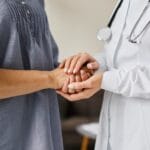 doktor-pacijent-razgovor-podrska