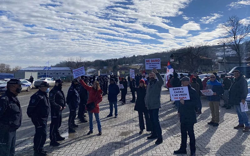 pakovrace-policija-protest