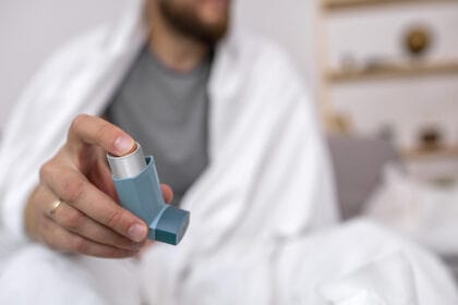 pumpica-za-astmu-muskarac-astmaticar