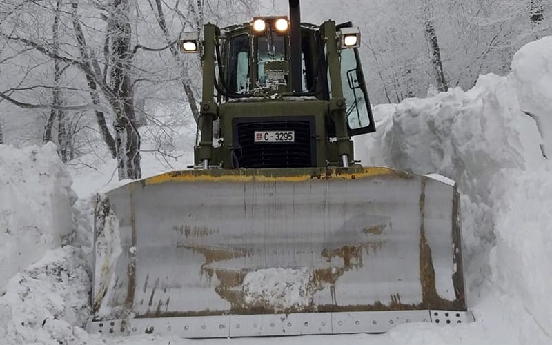 vojska-srbije-masina-rasciscavanje-snega
