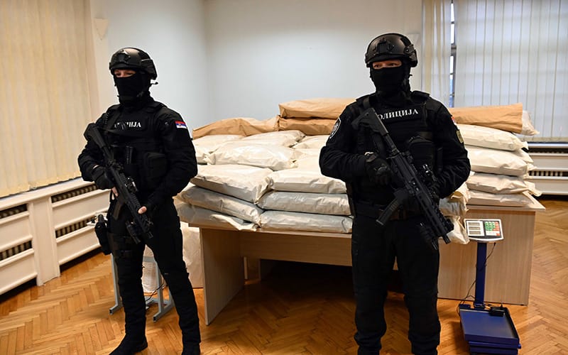 zaplenjeno-300-kilograma-marihuane-u-velikom-trnovcu-2
