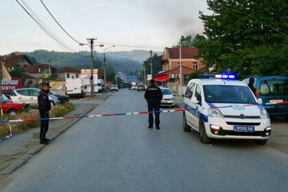 policija-traka-policijski-automobil-rotacija-foto-nenad-nesovic-n2