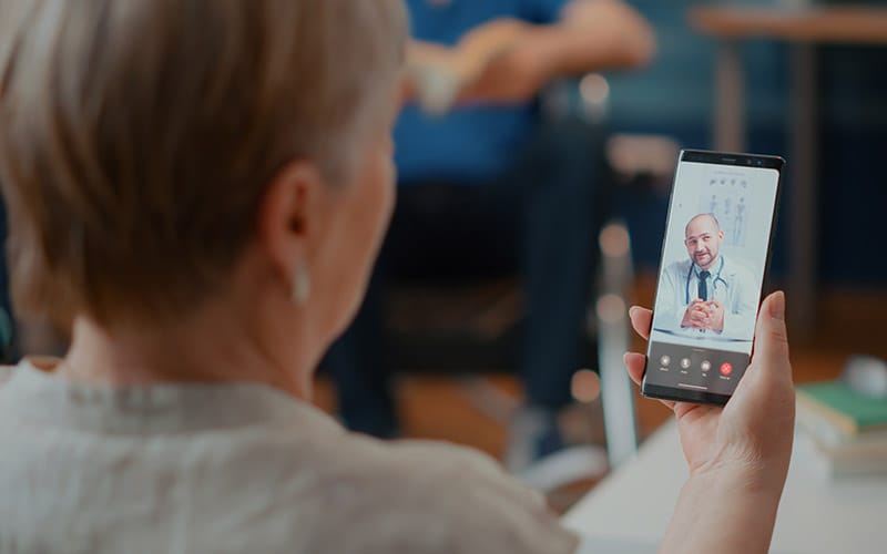 telemedicina-razgovor-sa-lekarom-mobilni