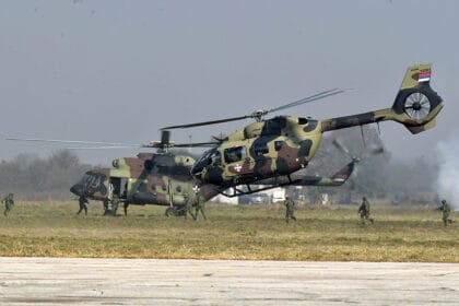 vojska-srbije-helikopteri-vojnici