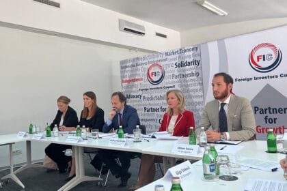 ambasador-ziofre-sa-predstavnicima-saveta-stranih-investitora