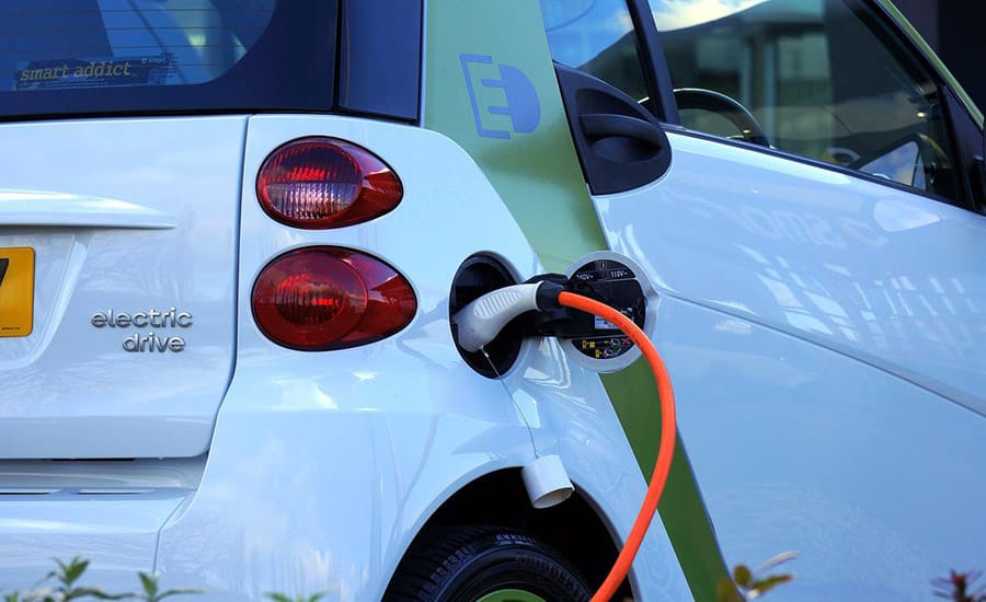 elektricni-automobil-punjenje