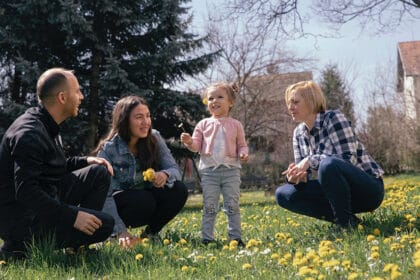 mesec-roditeljstva-porodica