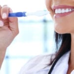 oralna-higijena-cetkica-osmeh-devojka