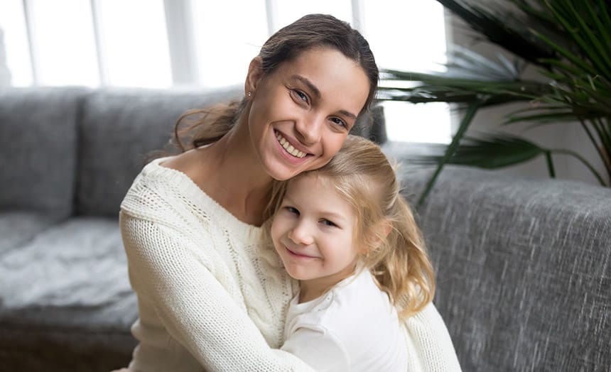 zena-devojcica-osmeh