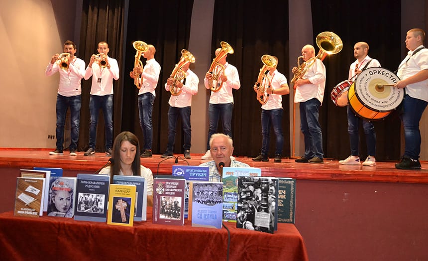 sajam-knjiga-na-saboru-trubaca-u-guci-trubaci