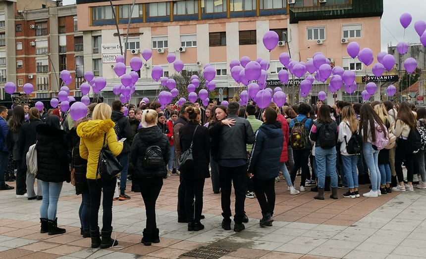 baloni-sara-markovic-trg-cacak-2-foto-nenad-nesovic-n2