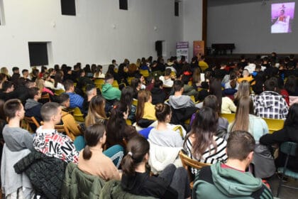 tribina-ne-brze-od-zivota-3