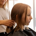 devojcica-kod-frizera