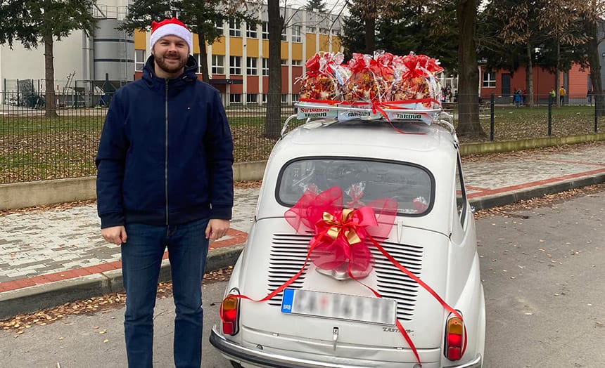 • N2 portal pavle-jelesijevic-fica-novogodisnji-paketici