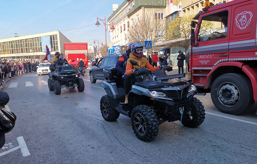 • N2 portal bozicna-voznja-cacak-2023-foto-nenad-nesovic-n2 (16)