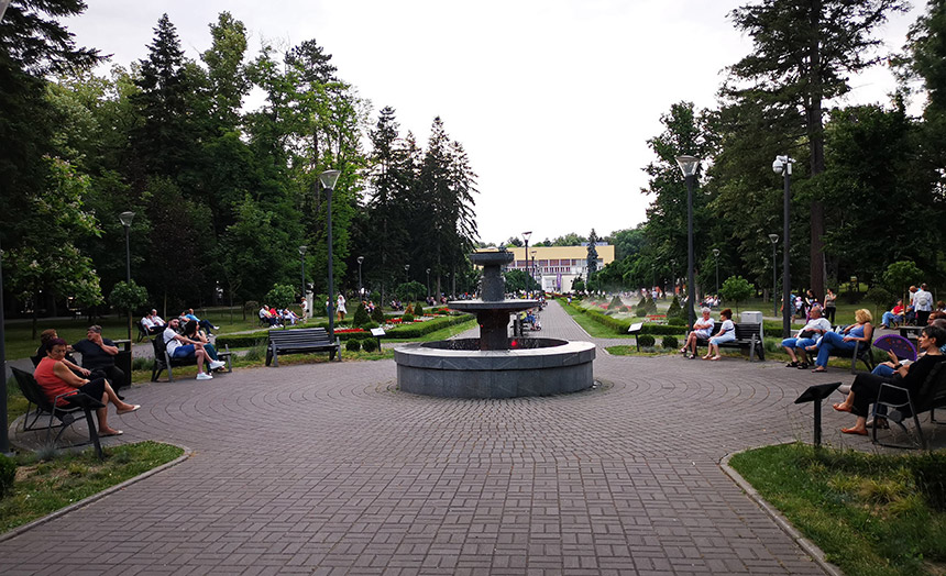 • N2 portal vrnjacka-banja-park-turisti-foto-nenad-nesovic-n2
