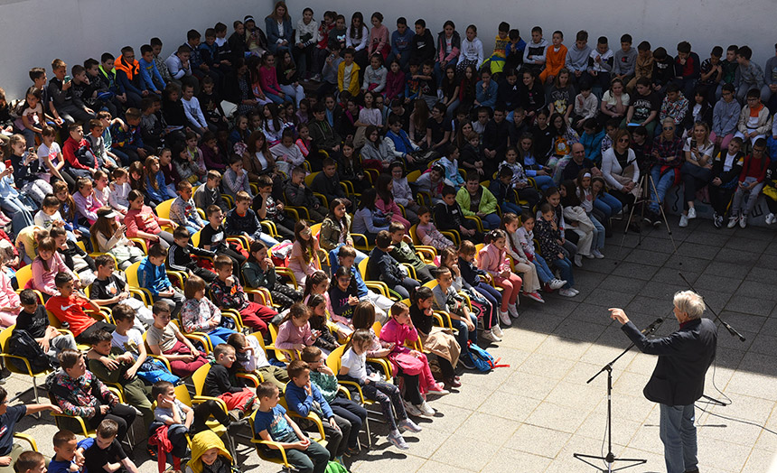 poetski-maraton-cacak-biblioteka-ljubivoje-rsumovic