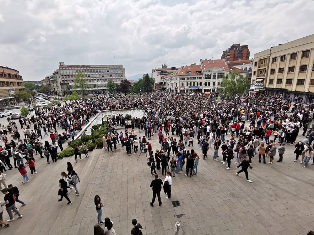cacani-odali-pocast-nastradalima-u-os-vladislav-ribnikar-foto-nenad-nesovic-n2 (5)