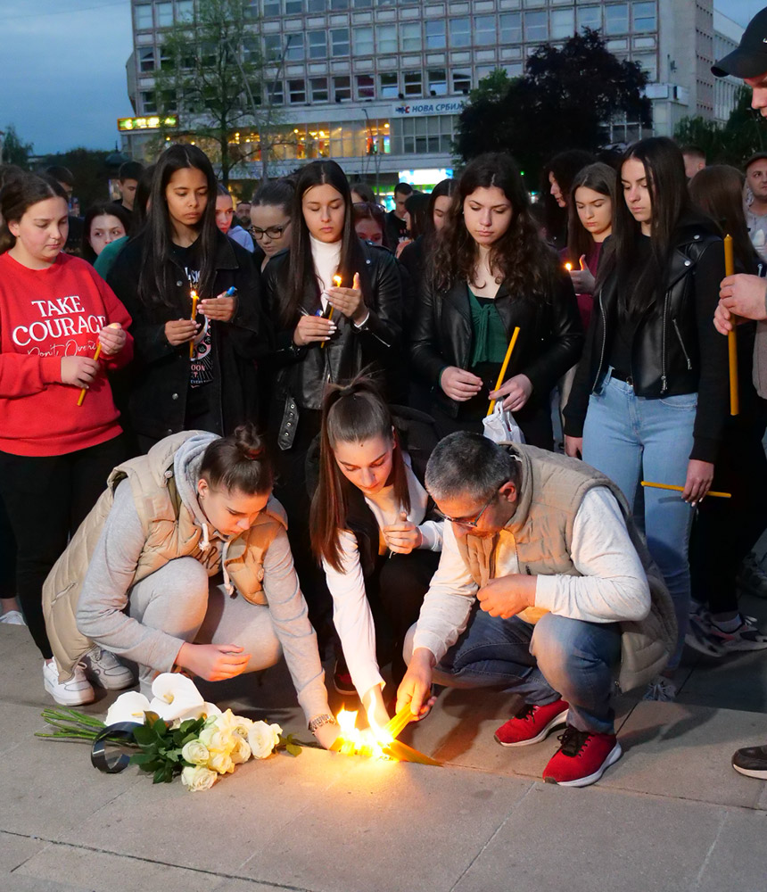 paljenje-sveca-cacak-tragedija-skola-beograd-1