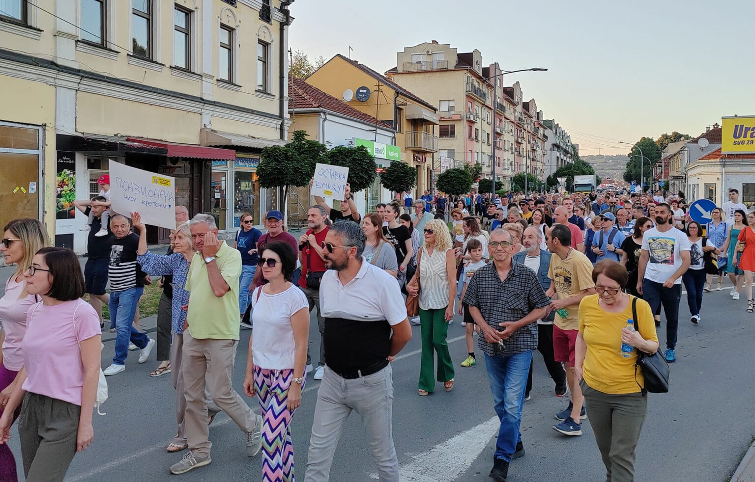 drugi-protest-cacak-protiv-nasilja-foto-nenad-nesovic-n2 (5)