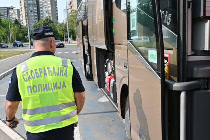saobracajna-policija-kontrola-autobusa