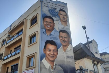 mural-trg-cacak-nastradali-mladici