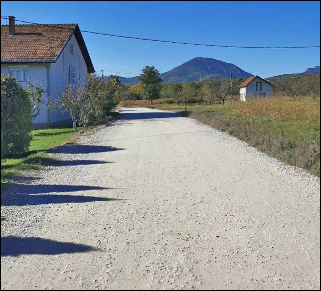 prijevor-povaljani-sljunak-umesto-asfalta