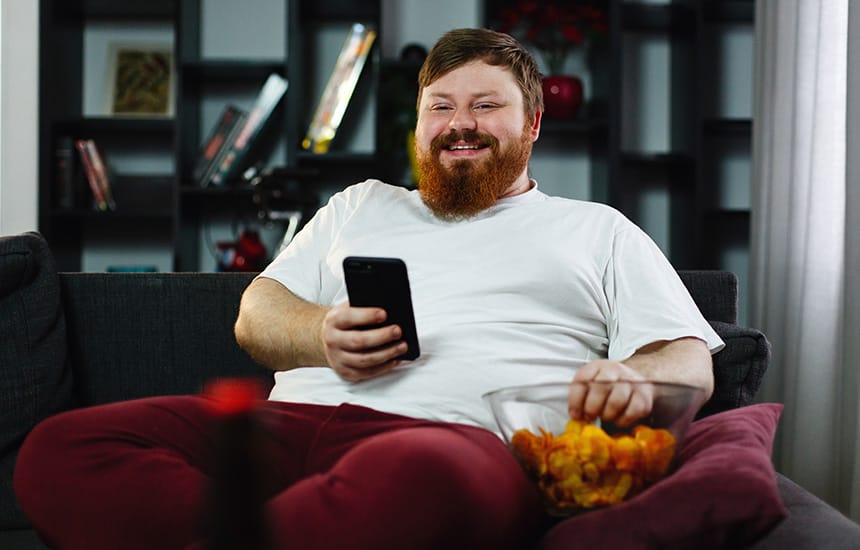 gojaznost-muskarac-grickalice