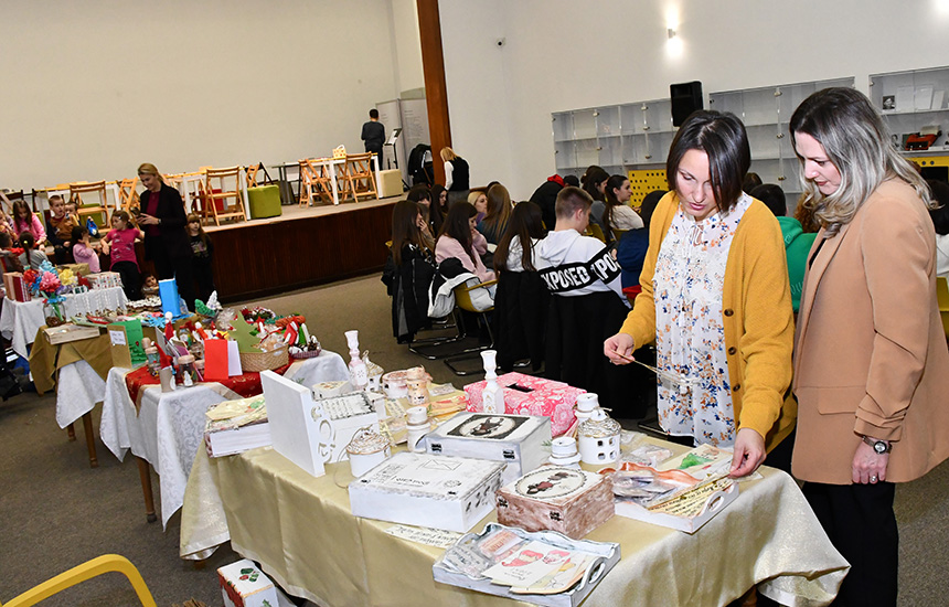 humanitarna-prodajna-izlozba-mojih-ruku-delo-2