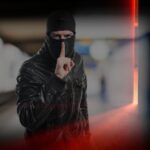 muskarac-sa-kapuljacom