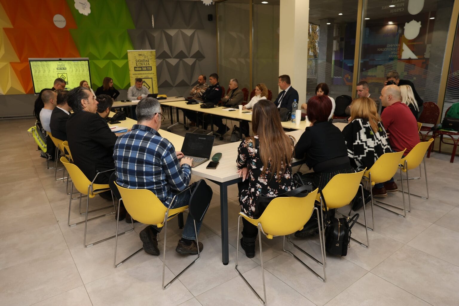 srg-za-bezbednost-novinara-sastanak-cacak (11)