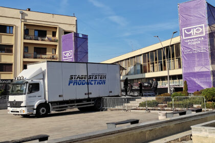 stage-system-production-postavlja-binu-foto-nenad-nesovic-n2