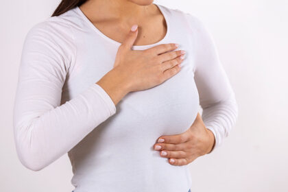 zena-samopregled-grudi