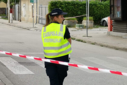 saobracajna-policija-policajka-foto-nenad-nesovic-n2