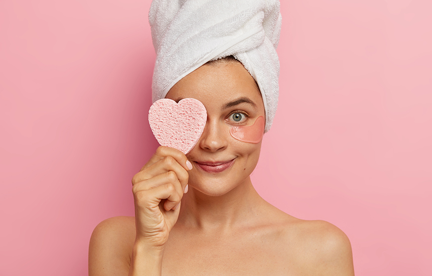 devojka-peskir-na-glavi