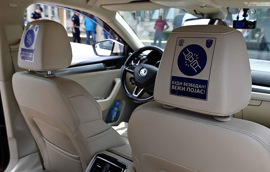 taksi-nalepnice-vezi-pojas