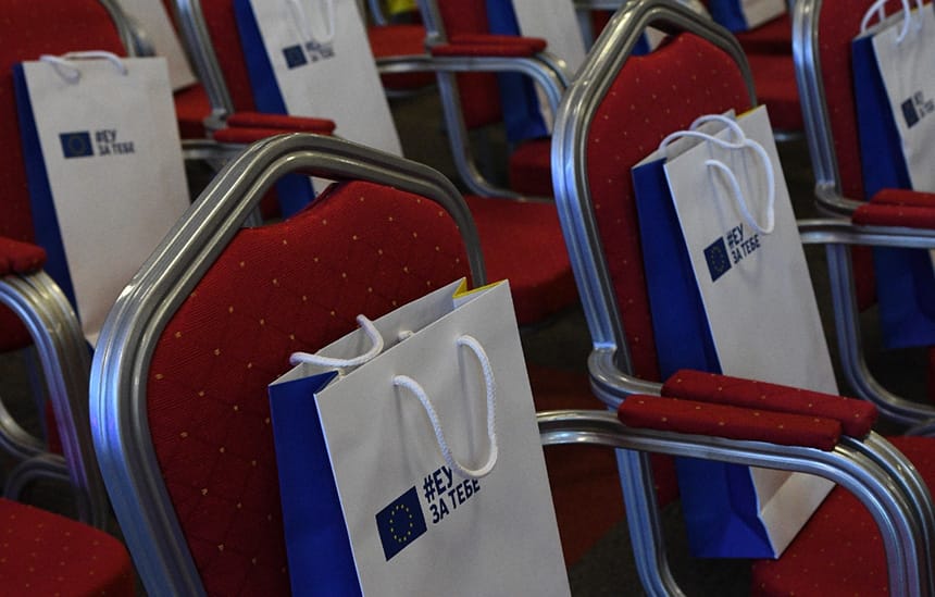• N2 portal eu-za-tebe-kesa-na-stolici