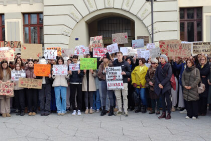 protest-cacak-gimnazijalci-foto-nenad-nesovic-n2