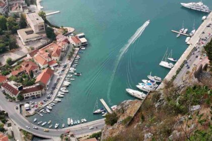 Pogled na luku u Kotoru iz vazduha